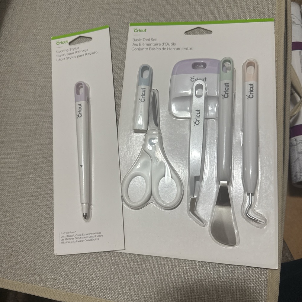 Cricut Crafting Tool Set with Green Accents